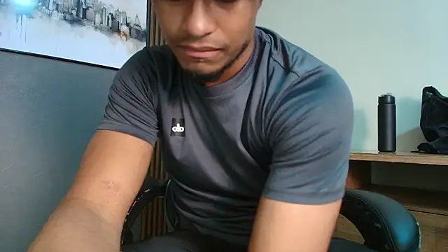 Snapshot of Kai_Moreno chatting on February 2026 07:48:01 PM Kai Moreno online show from February 2026 07:48:01 PM