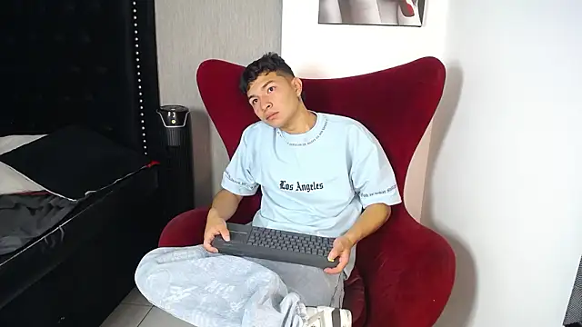 Liam Sean online show from March 2026 12:56:02 PM