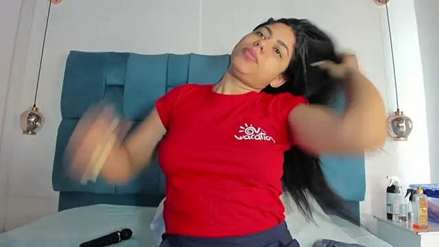 venezolana  caro online show from May 2026 12:12:01 PM