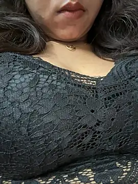 raavigirl online show from July 2026 12:18:02 PM