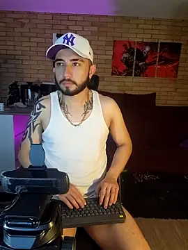 Snapshot of dave_wolf7 chatting on February 2026 12:23:01 PM dave wolf7 online show from February 2026 12:23:01 PM