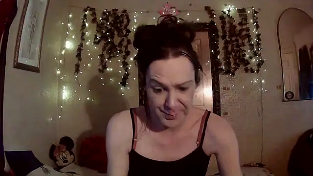 Snapshot of sillymillie4 chatting on February 2026 08:45:02 PM sillymillie4 online show from February 2026 08:45:02 PM