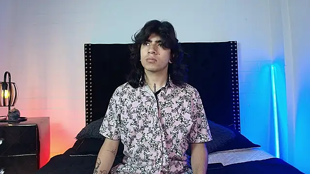 Snapshot of Axell_Kussh chatting on February 2026 12:58:02 PM Axell Kussh online show from February 2026 12:58:02 PM