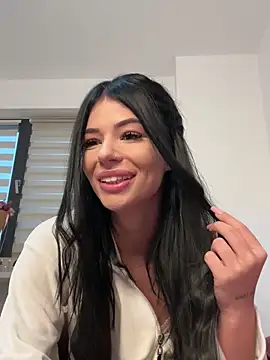 Snapshot of VivienDiamond chatting on February 2026 05:55:01 AM VivienDiamond online show from February 2026 05:55:01 AM