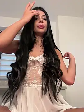 Snapshot of VivienDiamond chatting on February 2026 06:06:01 AM VivienDiamond online show from February 2026 06:06:01 AM