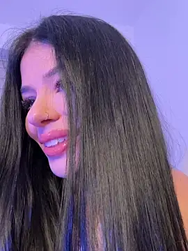 Snapshot of VivienDiamond chatting on February 2026 12:08:01 AM VivienDiamond online show from February 2026 12:08:01 AM