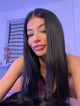 Snapshot of VivienDiamond chatting on February 2026 10:41:02 PM VivienDiamond online show from February 2026 10:41:02 PM