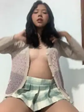 lonely lunae online show from April 2026 07:59:02 PM