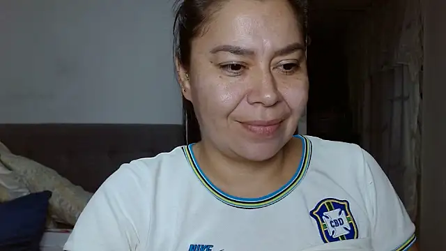 Karo sexy online show from December 2024 08:13:01 AM