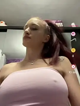 Roxyfoxyyy online show from July 2026 09:41:01 PM