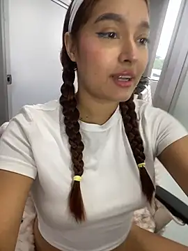 Snapshot of Emily_Harpeer chatting on February 2026 11:38:02 AM Emily Harpeer online show from February 2026 11:38:02 AM