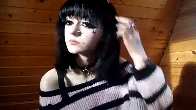 Snapshot of SmilingPatent chatting on February 2026 01:07:02 PM SmilingPatent online show from February 2026 01:07:02 PM