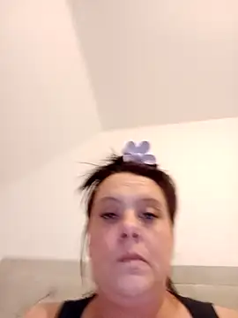 louisa36 online show from March 2026 10:17:03 PM