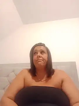 louisa36 online show from June 2026 10:35:01 PM