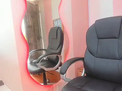 Snapshot of Carolinasexx26 chatting on February 2026 03:13:02 PM Carolinasexx26 online show from February 2026 03:13:02 PM