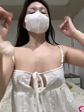 Rin-yiyi online show from April 2026 02:17:02 PM