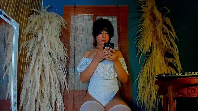 Snapshot of sophia_storm01 chatting on February 2026 01:28:02 PM sophia storm01 online show from February 2026 01:28:02 PM