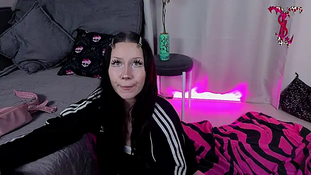 xdigitalxhoe online show from June 2026 08:43:01 PM