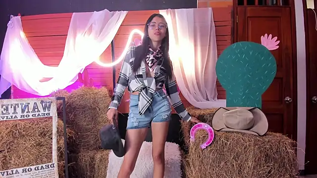 Mia Naive online show from March 2026 11:48:02 AM