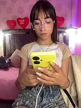 alahia pink online show from February 2026 03:13:01 AM