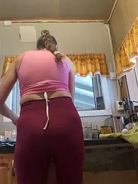 Snapshot of Midnight_Munch chatting on February 2026 08:35:02 AM Midnight Munch online show from February 2026 08:35:02 AM