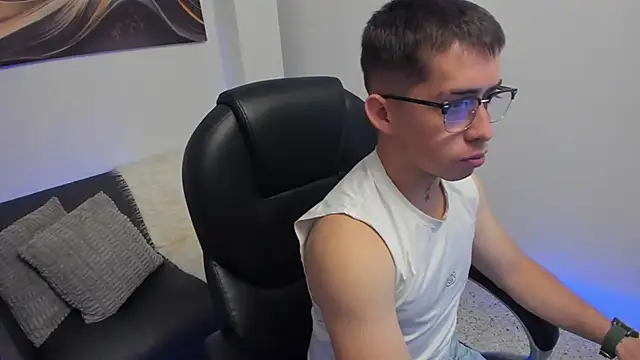 Snapshot of Tommas_Jhonson chatting on February 2026 03:51:02 AM Tommas Jhonson online show from February 2026 03:51:02 AM