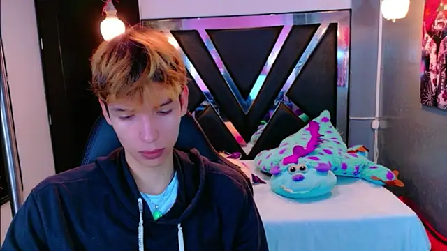 Snapshot of Liam_Green1 chatting on February 2026 11:47:02 AM Liam Green1 online show from February 2026 11:47:02 AM