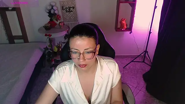 QueenRose94 online show from March 2026 12:39:02 PM