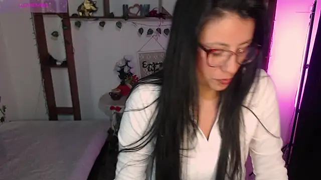 QueenRose94 online show from March 2026 01:22:02 PM