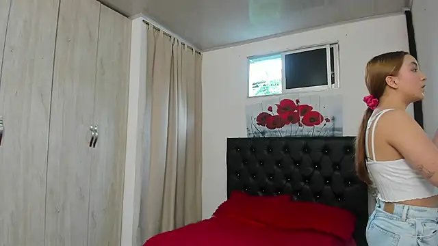 Kitty f00x online show from June 2026 08:11:01 PM