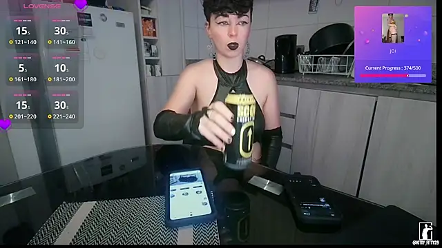 kittyfitty29 online show from March 2026 07:17:01 PM