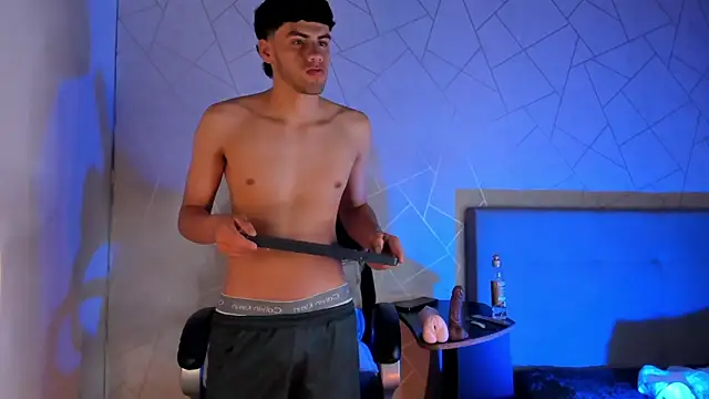 Milo Thompson online show from March 2026 05:40:02 AM