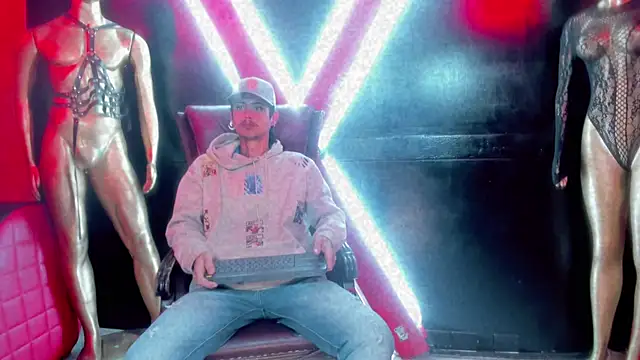 Snapshot of Damian-and-Camerum chatting on March 2026 03:19:01 AM Damian-and-Camerum online show from March 2026 03:19:01 AM