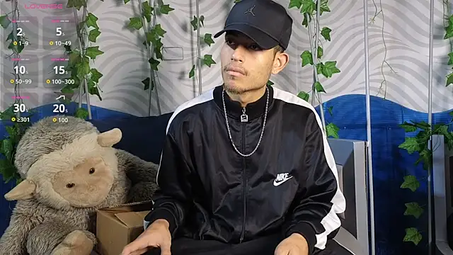 ItsZairen online show from June 2026 04:04:01 AM