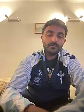 elia2711 online show from April 2026 01:05:02 AM