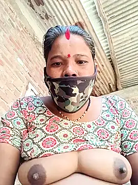 Snapshot of Kirti_sacsena chatting on February 2026 05:58:02 AM Kirti sacsena online show from February 2026 05:58:02 AM