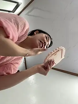 cuty lusy online show from February 2026 03:39:01 AM