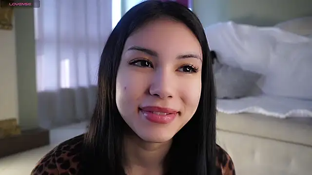 SulemaNeugin online show from April 2026 01:10:02 AM