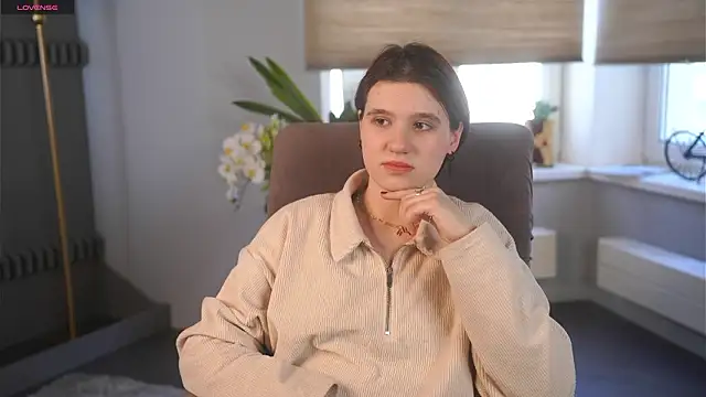 Snapshot of BelleHayton chatting on February 2026 11:27:02 AM BelleHayton online show from February 2026 11:27:02 AM