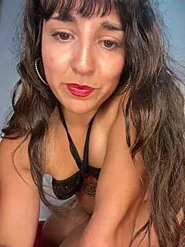 Snapshot of Latinaelisa chatting on February 2026 02:20:02 AM Latinaelisa online show from February 2026 02:20:02 AM