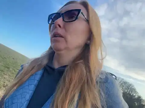 Snapshot of JenyJanys chatting on March 2026 04:02:02 PM JenyJanys online show from March 2026 04:02:02 PM