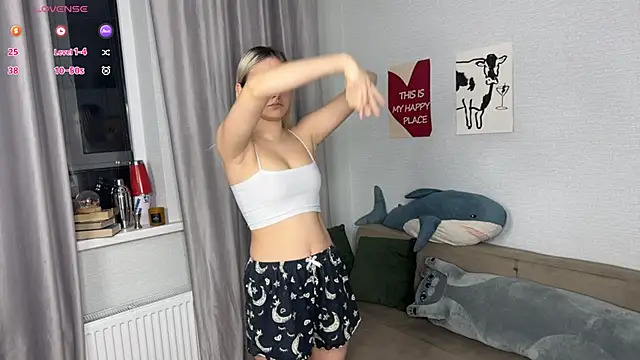 Snapshot of sweeety_chloe chatting on February 2026 04:25:02 PM sweeety chloe online show from February 2026 04:25:02 PM