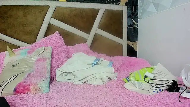 Kimmy london19 online show from March 2026 02:26:01 AM