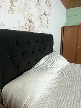 Snapshot of AriBeautiful chatting on March 2026 01:57:01 AM AriBeautiful online show from March 2026 01:57:01 AM