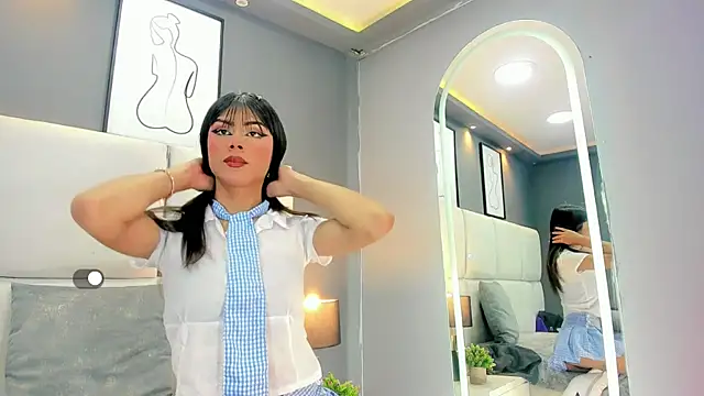 Snapshot of CuteMiaaa chatting on February 2026 09:18:02 PM CuteMiaaa online show from February 2026 09:18:02 PM