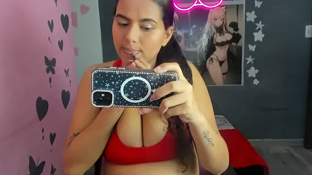 Snapshot of Luna_white1 chatting on February 2026 08:07:01 PM Luna white1 online show from February 2026 08:07:01 PM