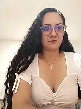 Snapshot of Salma-sweet chatting on August 2026 04:27:01 AM Salma-sweet online show from August 2026 04:27:01 AM