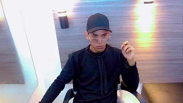 DaviidBuckx  online show from April 2026 01:56:01 AM