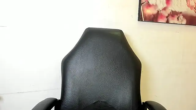 Snapshot of kitty_rrose chatting on February 2026 12:50:01 PM kitty rrose online show from February 2026 12:50:01 PM