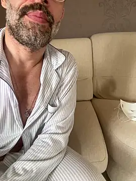 Snapshot of trombaio chatting on February 2026 12:24:02 PM trombaio online show from February 2026 12:24:02 PM